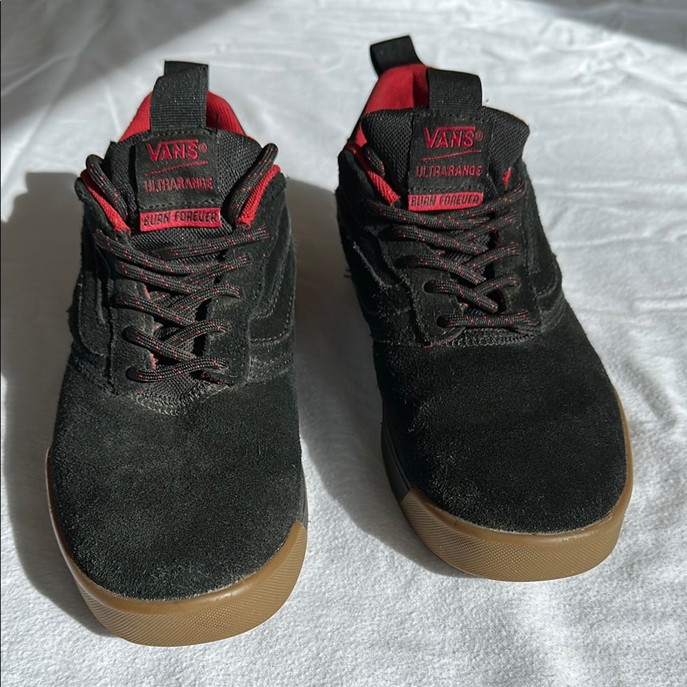 Vans Ultrarange Men's Black and Red Sneakers